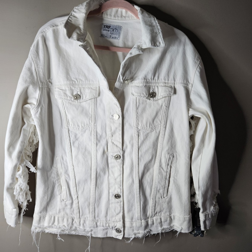 TRF Denim Makers Women's White Button Front Fringe Collared Jacket Pockets